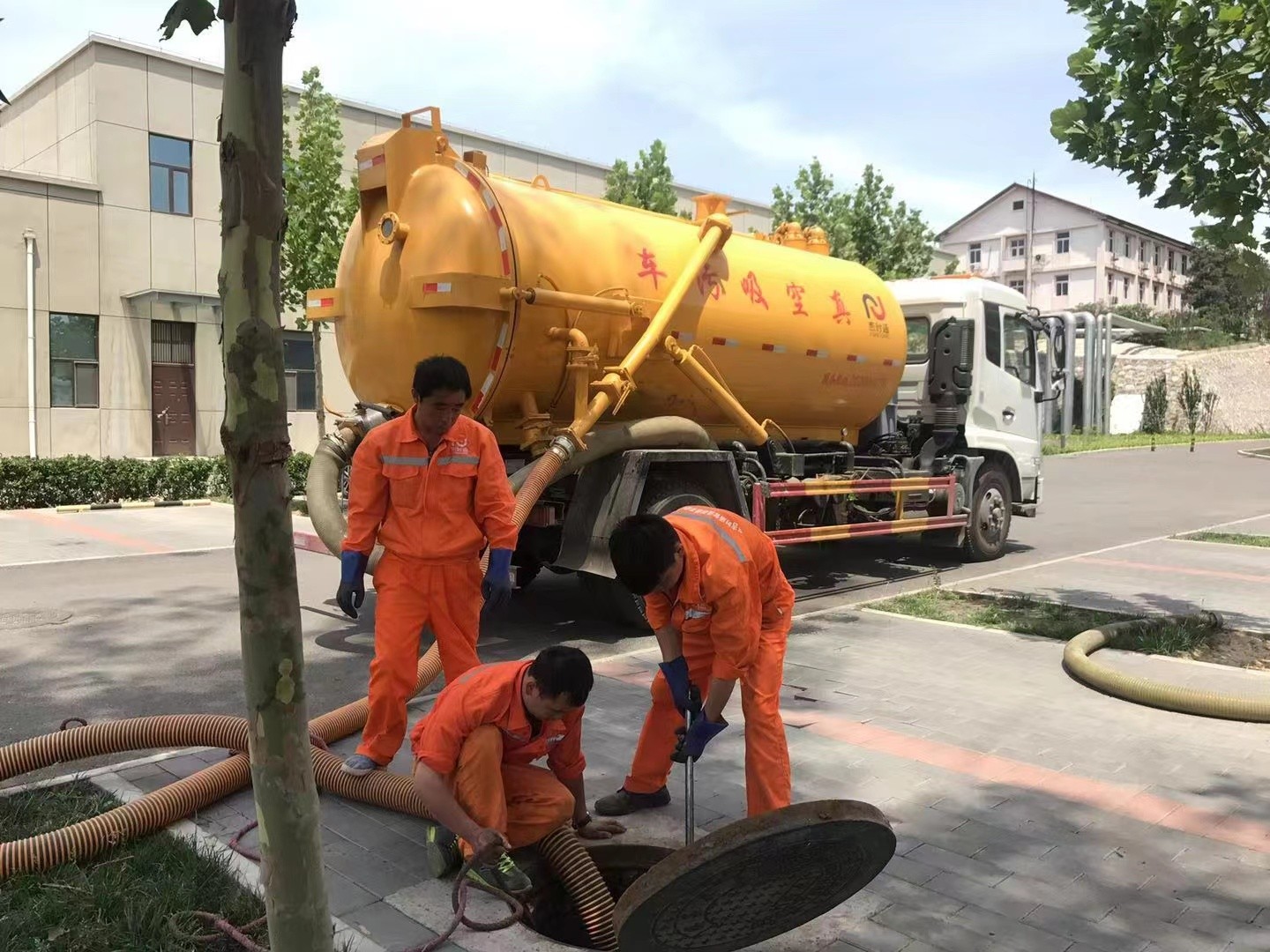 莒南化粪池清理与5-8吨吸粪车施工效率分析